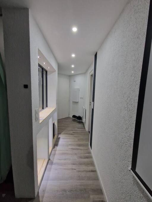 Logement Atypique & Parking Gratuit Gex Exterior foto